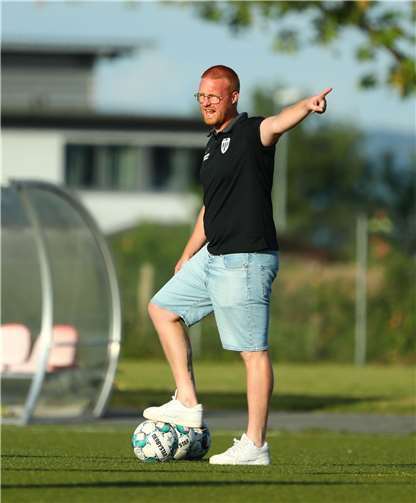 VfB-Trainer Schuster bleibt am Kaiserberg.  Foto: LS