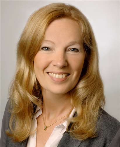 Victoria Dessauer, staatlich anerkannte Ergotherapeutin / Hörtherapeutin. privat