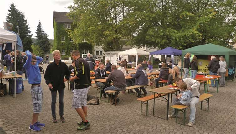 Sommerfest des Tierheims  Viel Anklang fand das Sommerfest auf dem Gelände des DRK Remagen.privat