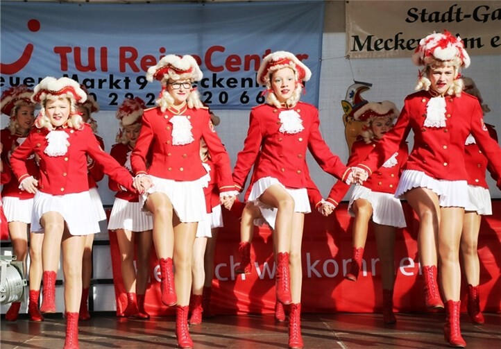 Viel Applaus für die Garde Weiss-Rot Röttgen.