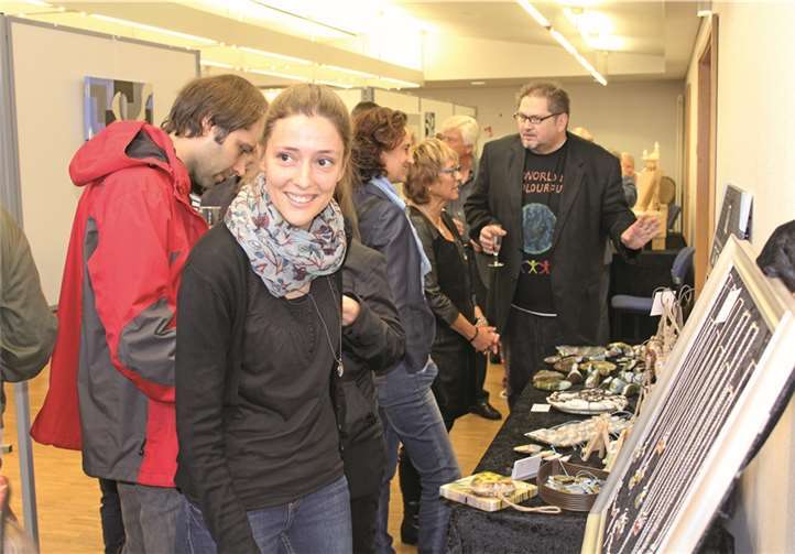 Viel Beachtung fanden Arbeiten aus nahezu allen Bereichen der bildenden Kunst und des Kunsthandwerks. DL