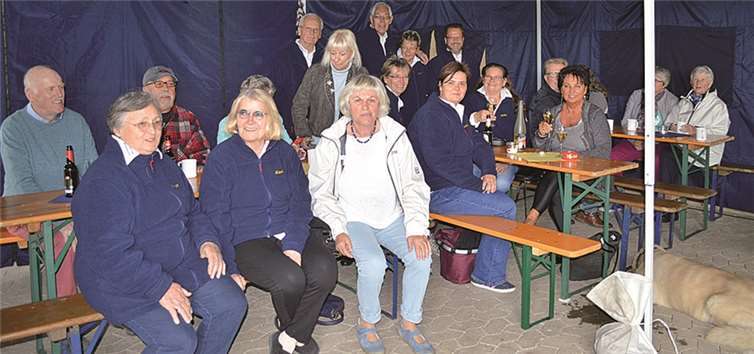 Viel Freude hatten die Fährnarren mit ihren Gästen beim Sommerfest. AB