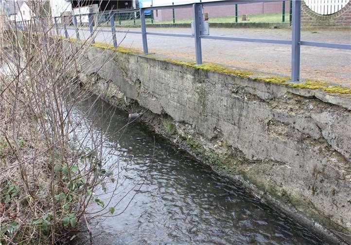 Viel Geld wird die Ortsgemeinde Waldorf in den nächsten Jahren zur Sanierung der Vinxtbachmauern in der Ortsmitte aufbringen müssen.