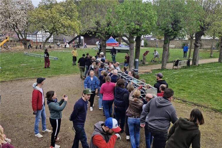 Viel Hände, schnelles Ende