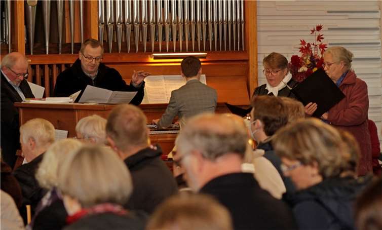 Viel Musik gab es im Abschiedsgottesdienst – unter anderem vom Singkreis.Fotos: Evangelischen Dekanats Westerwald