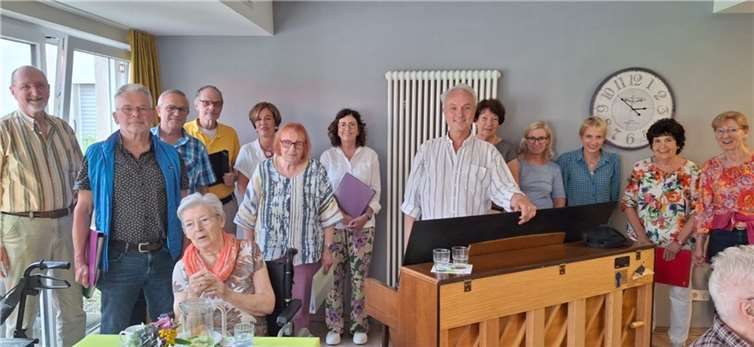 Viel Musik und gute Laune mit dem Burgfestspielchor und den Erlebniswelten Grubenfeld. Foto: Sabine Leonard/ Stadt Mayen