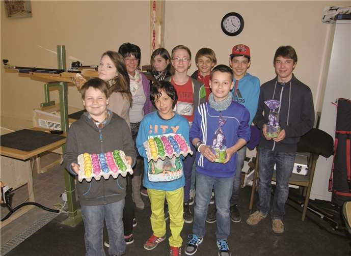 Viel Spaß hatte die Jugend beim Ostereierschießen. privat