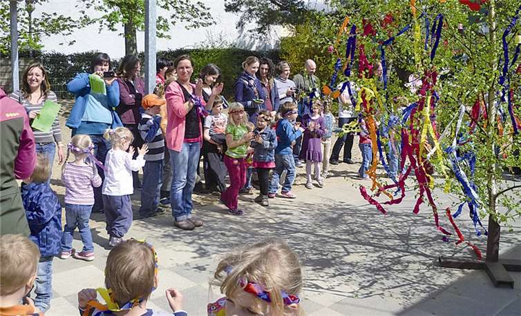 Viel Spaß hatten die Kinder bei der kleinen Maifeier. Privat