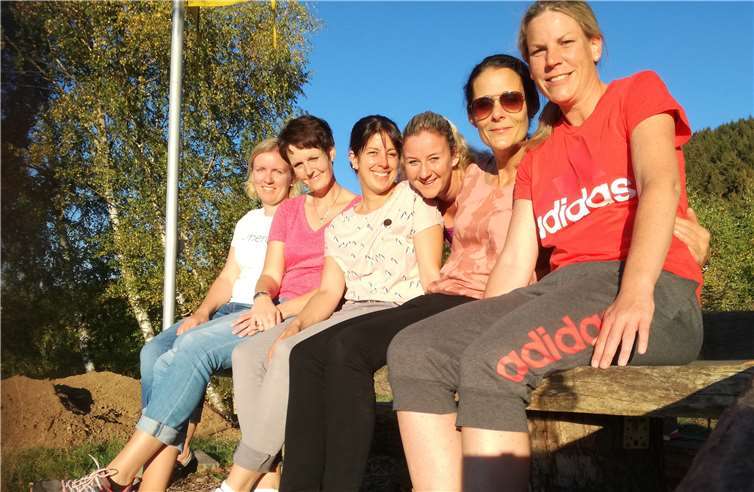 Viel Spaß hatten die Tennis Damen 30 des TC Steimel beim Trainingslager im Sauerland. (V.l.) Tanja Wilius, Anne Elfert, Nadine Hachenberg, Conny Kopp, Natanja Neitzert, Jenny Maasch.TC Steimel