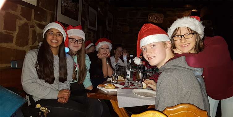 Viel Spaß und Unterhaltung war auf der Weihnachtsfeier des Kindercorps der Rheinbacher Stadtsoldaten garantiert.privat