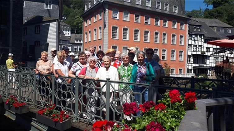 Viel lernten die Mitglieder und Freunde der Senioren Union Meckenheim auf der Stadtführung.  Foto: privat