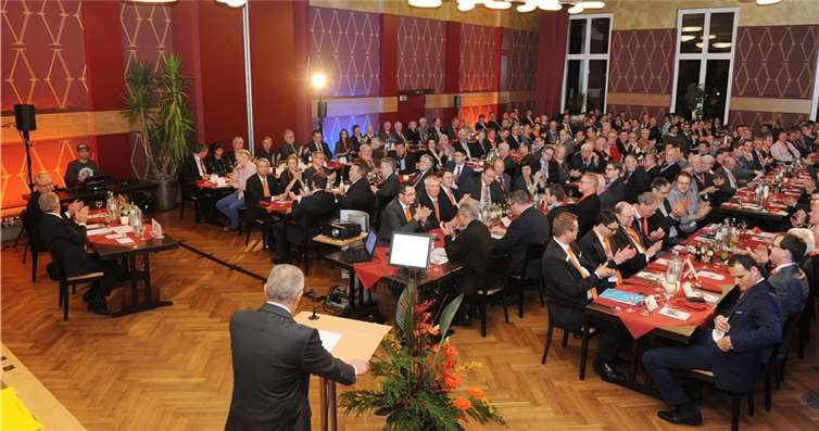 Viel los bei der Regionalkonferenz in Dernau.