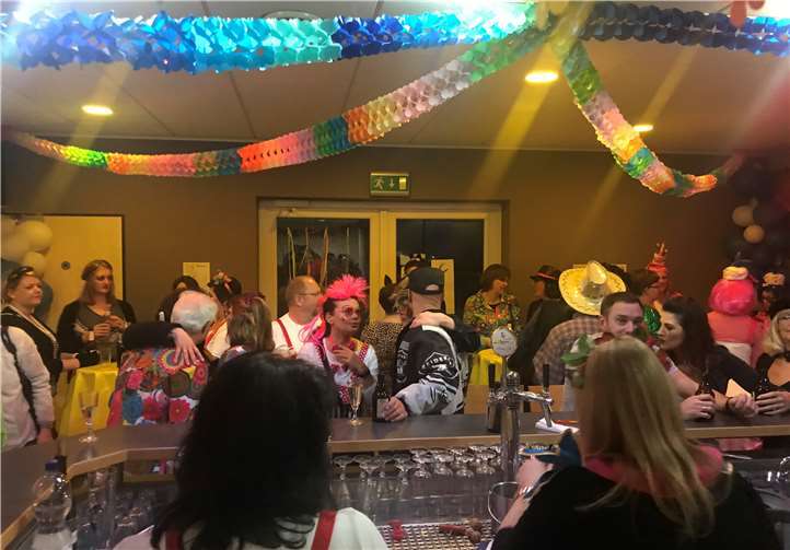 Viel los war bei der Karnevalsparty in der Dorfkneipe. Foto: privat