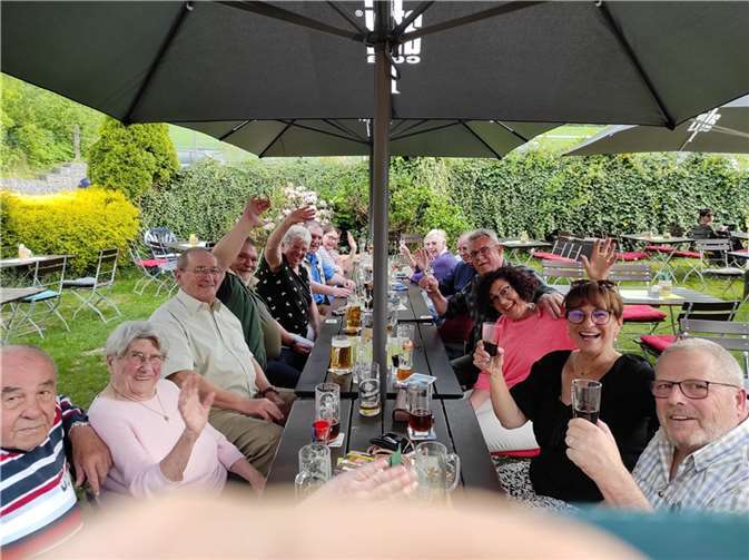 Viel zu erzählen hatten sich die Mitglieder der Angelfreunde.  Foto: privat