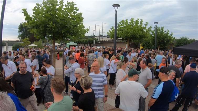 Viele Besucher beim Sundowner 2.0 Fotos: privat