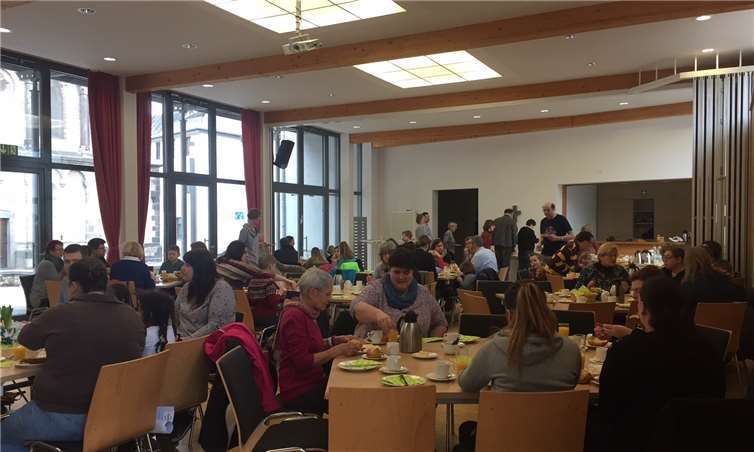 Viele Besucher ließen sich das reichhaltige und abwechslungsreiche Frühstück schmecken.privat