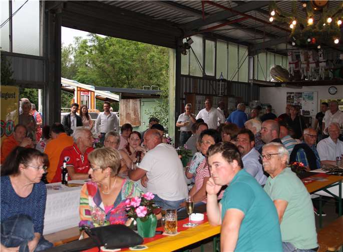 Viele Besucher waren zum Hallenfest gekommen.