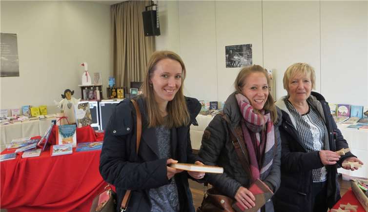Viele Besucherinnen und Besucher kommen seit Jahren immer wieder zur Buchausstellung der KaMäJu.Foto: privat
