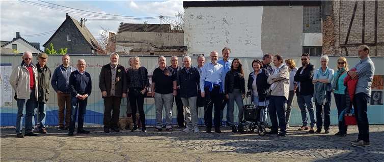 Viele Bürger folgten der Einladung von Wolfgang von Keitz in die Unkeler Innenstadt. Foto: privat