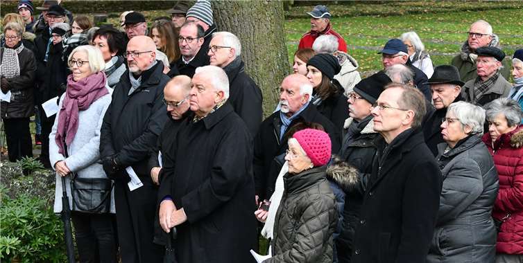 Viele Ehrengäste folgten der Einladung. Fotos: RASCH