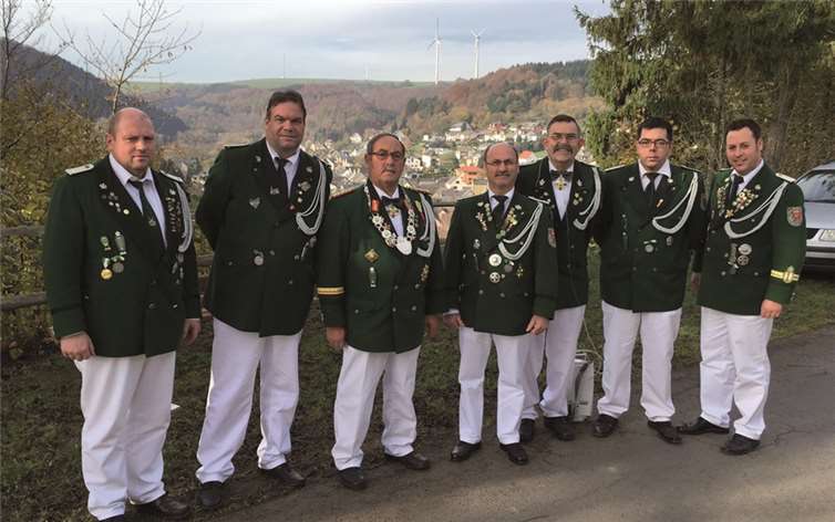 Viele Ehrengäste waren beim traditionellen Frühschoppen dabei.