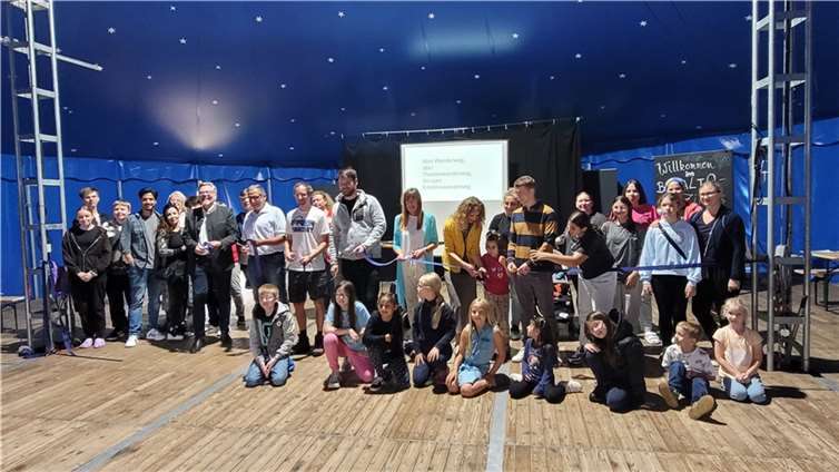 Viele Feriengäste waren anwesend und freuen sich auf viele Einblicke in die Natur.  Foto: VG Montabaur/Viola Marschall