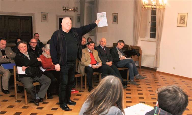 Viele Fragen hatten die Bürger an Stadtbürgermeister Arnold Hoffmann.SES