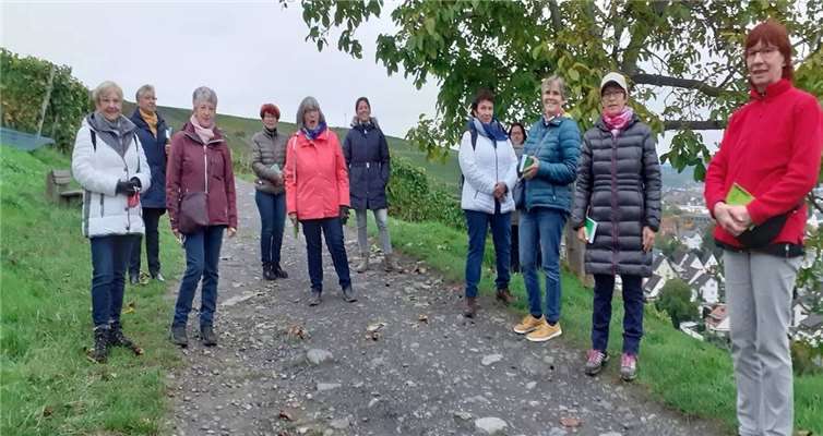 Viele Fragen stellten sich die Mitglieder der kfd auf ihrer meditativen Abendwanderung. Foto: privat