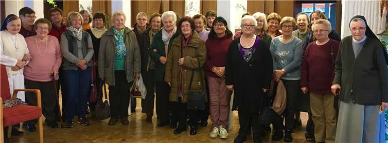 Viele Frauen aus der Umgebung nahmen das Angebot an und beteten für benachteiligte Menschen und Minderheiten.privat