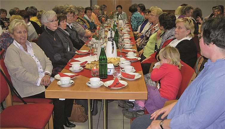Viele Frauen waren der Einladung zum Jubiläum gefolgt.