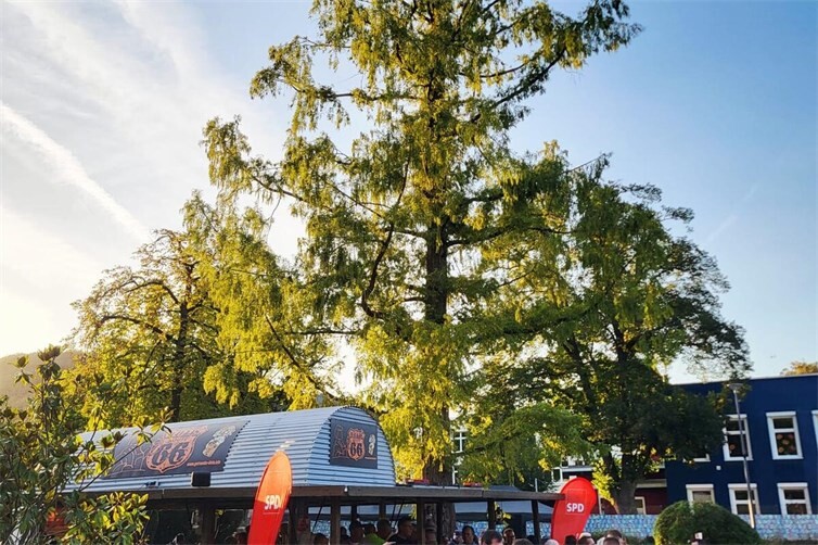 Viele Gäste besuchten die Route 66 Getränkestand der SPD Breisiger Land auf dem Zwiebelsmarkt in Bad Breisig
