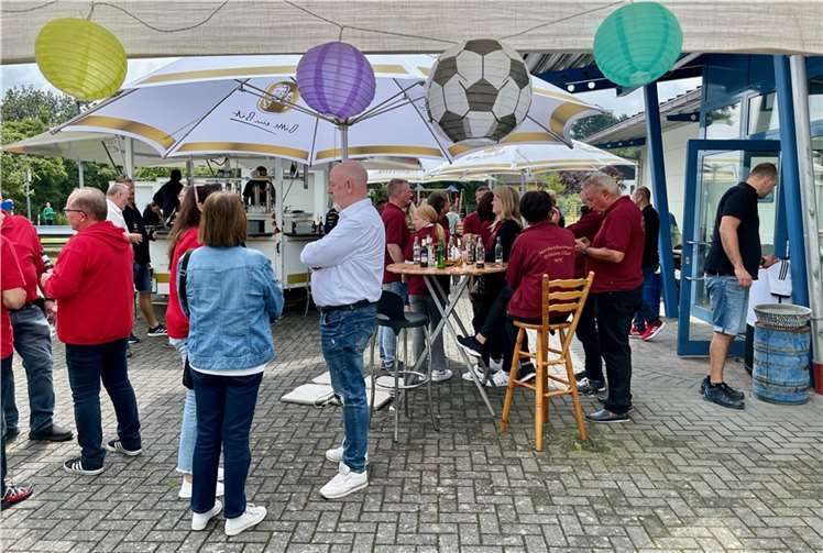 Viele Gäste folgten der Einladung zum Sommerfest.  Foto: privat