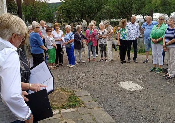 Viele Gäste gedenken an die Opfer der Flut. Foto: GS