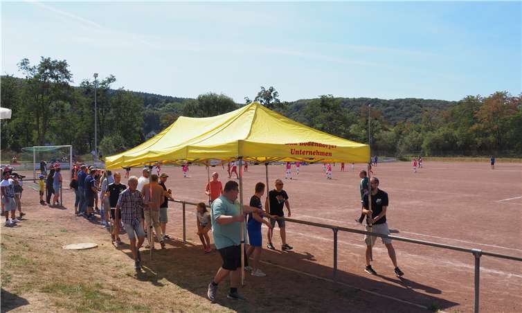 Viele Gäste kamen zum Turnier auf den Bad Bodendorfer Sportplatz.