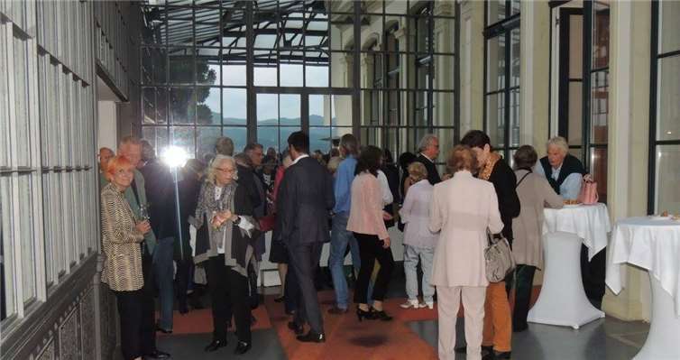 Viele Gäste kamen zur Gedenkfeier ins Arp Museums.Privat