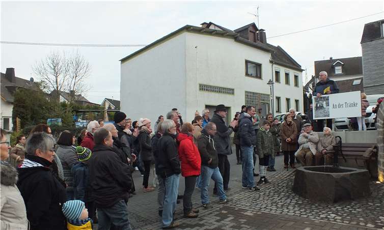 Viele Gäste wollten die Eröffnung des Brunnens mitfeiern.Foto: privat