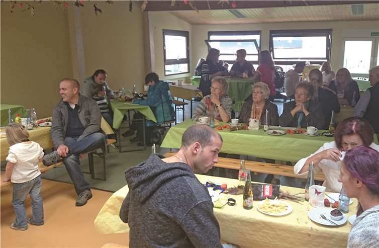 Viele Gäste wollten sich vom tollen Ergebnis überzeugen.privat