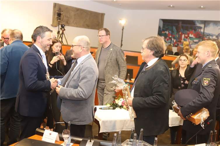 Viele Gratulanten wünschten Greiner viel Erfolg in seinemneuen Job als Oberbürgermeister der Stadt Andernach