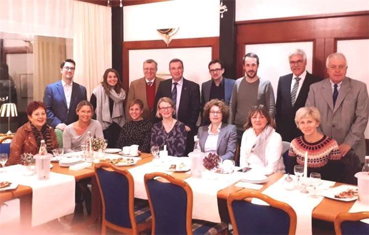 Viele Hebammen waren dem Ruf der CDU zu einem Gedankenaustausch gefolgt. privat
