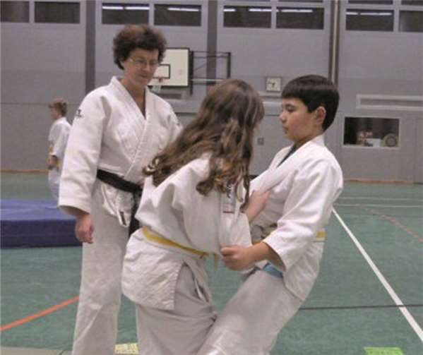 Viele Judoka machten unter der Leitung von Petra Asbach die ersten Schritte auf der Judomatte.privat