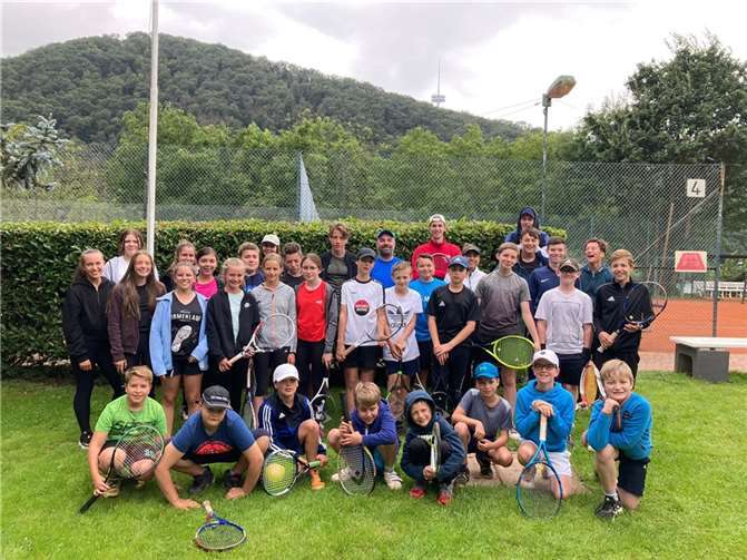 Viele Kinder jagten in den Ferien der gelben Filzkugel hinterher. Foto: privat