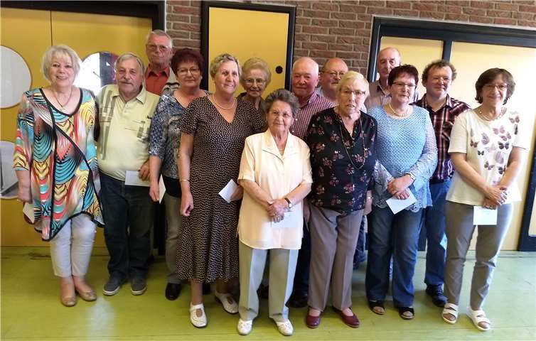 Viele Mitglieder des Verbandes konnten beim Maifest für ihre langjährige Zugehörigkeit geehrt werden. privat