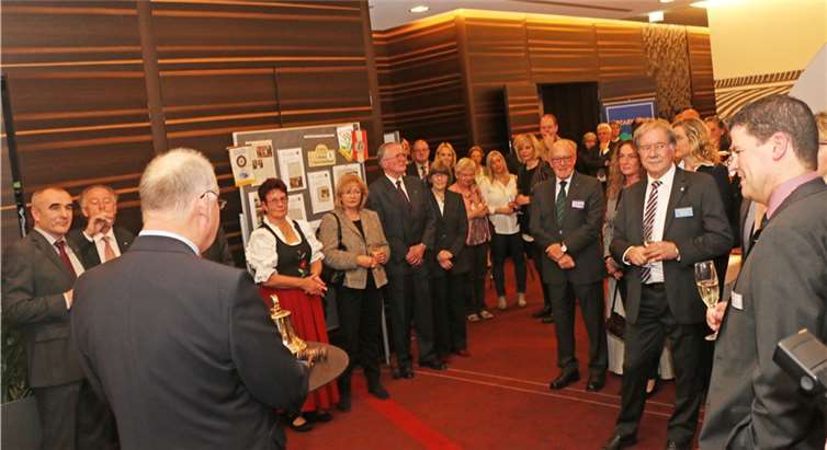 Viele Mitglieder und Gäste begrüßte Thomas Haan im Lindner Hotel zum 10-jährigen Jubiläum desRotary Clubs
