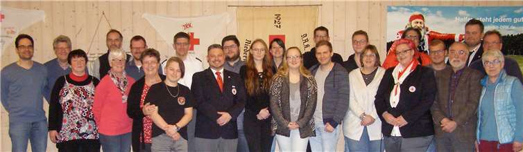 Viele Mitglieder wurden vom Vorstand für ihre lange Mitarbeit geehrt. Fotos: Lothar Spitzley