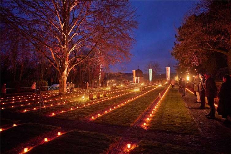 Viele Mitwirkende gestalteten auf eindrucksvolle Weise den diesjährigen Volkstrauertag auf dem Friedhof in Montabaur.Foto: privat