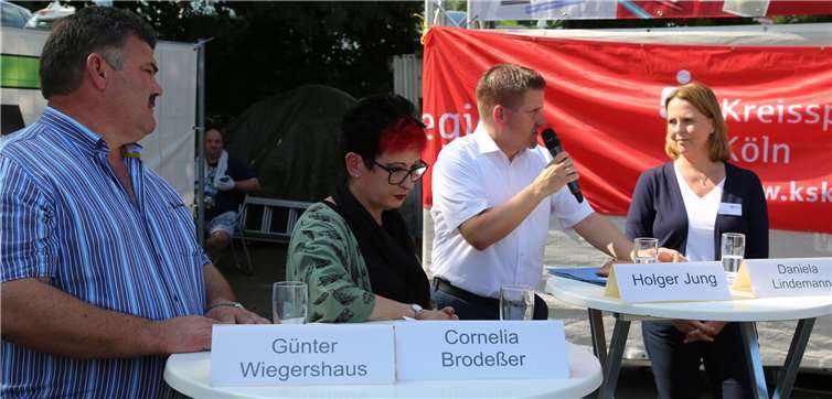 Viele Nachfragen gab es zu der Talkrunde auf dem Marktplatz.