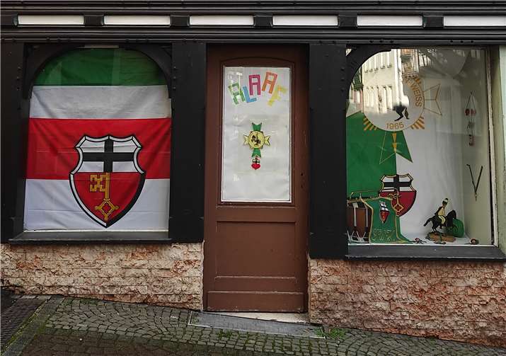 Viele Privatleute zeigen ihr Herz für das karnevalistische Brauchtum.