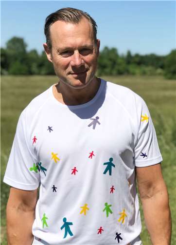 Viele Prominente beteiligen sich an der Aktion sowie Schauspieler Hanno Friedrich.