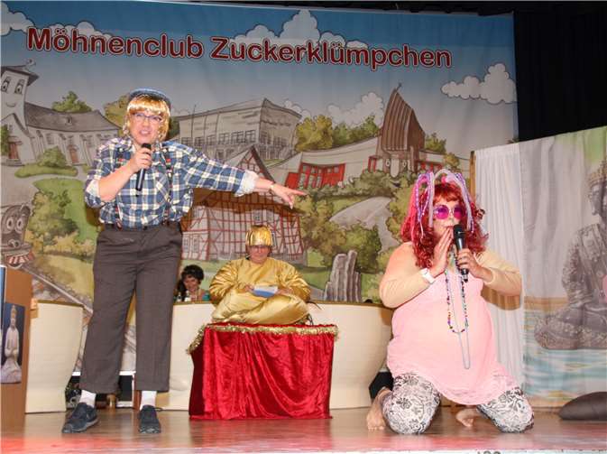 Viele Sketsche unterhielten das Publikum.