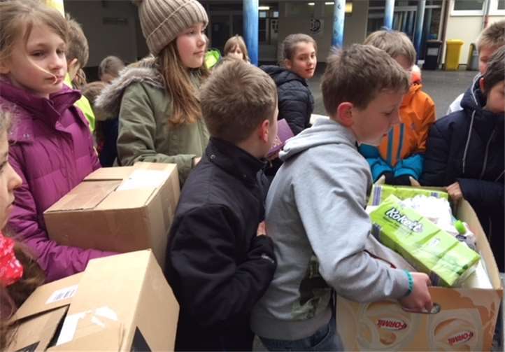 Viele Tüten und Kisten kamen zusammen.